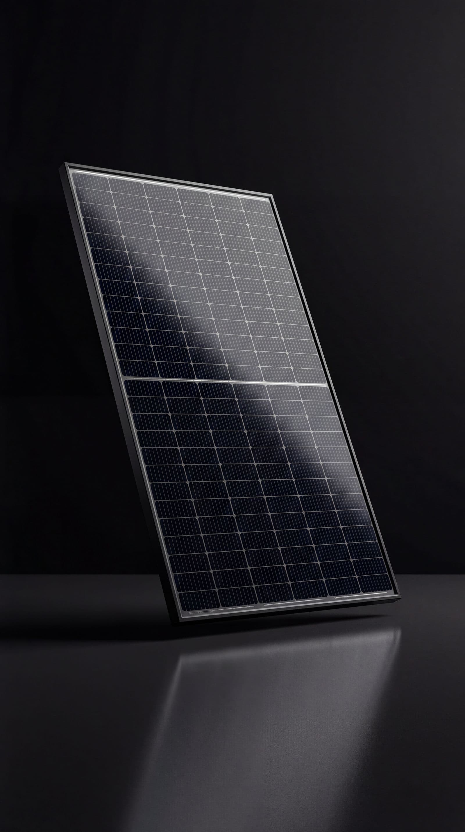Primer plano de un panel solar monocristalino
